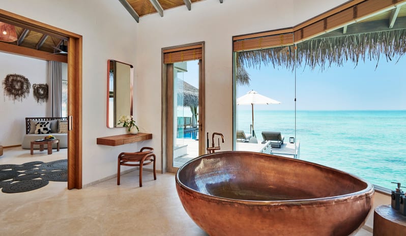 Fairmont Maldives Sirru Fen Fushi-THREE BEDROOM WATER SUNSET VILLA BATHROOM_18842